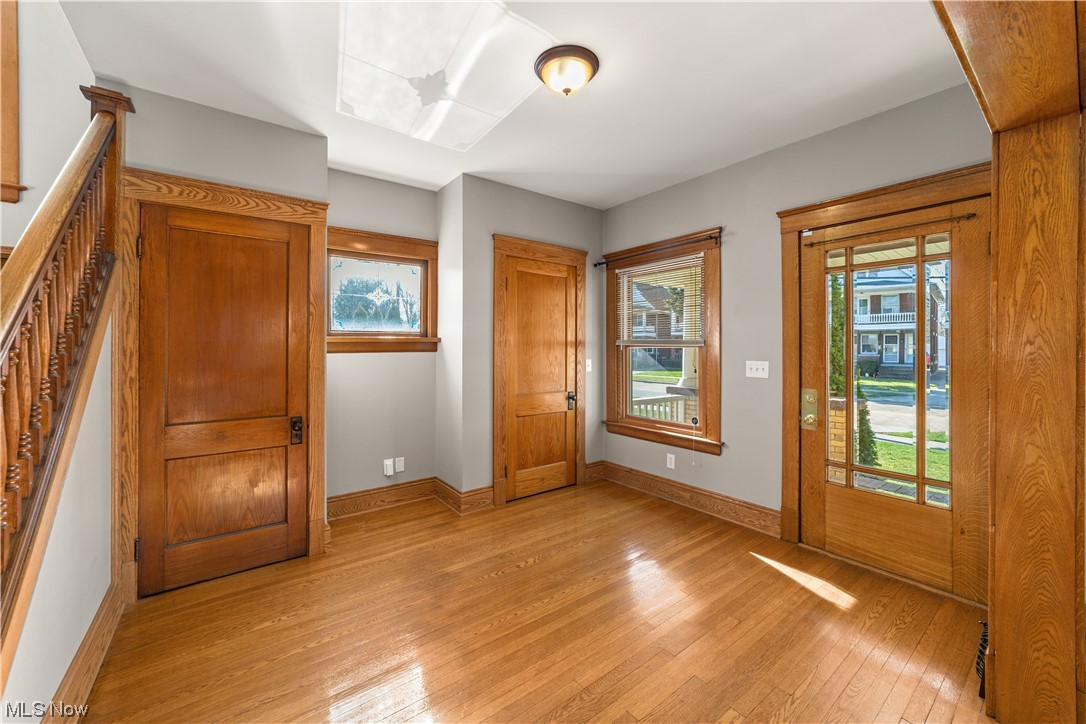 1000 Spring Road Cleveland, OH 44109 - Photo 4 of 35