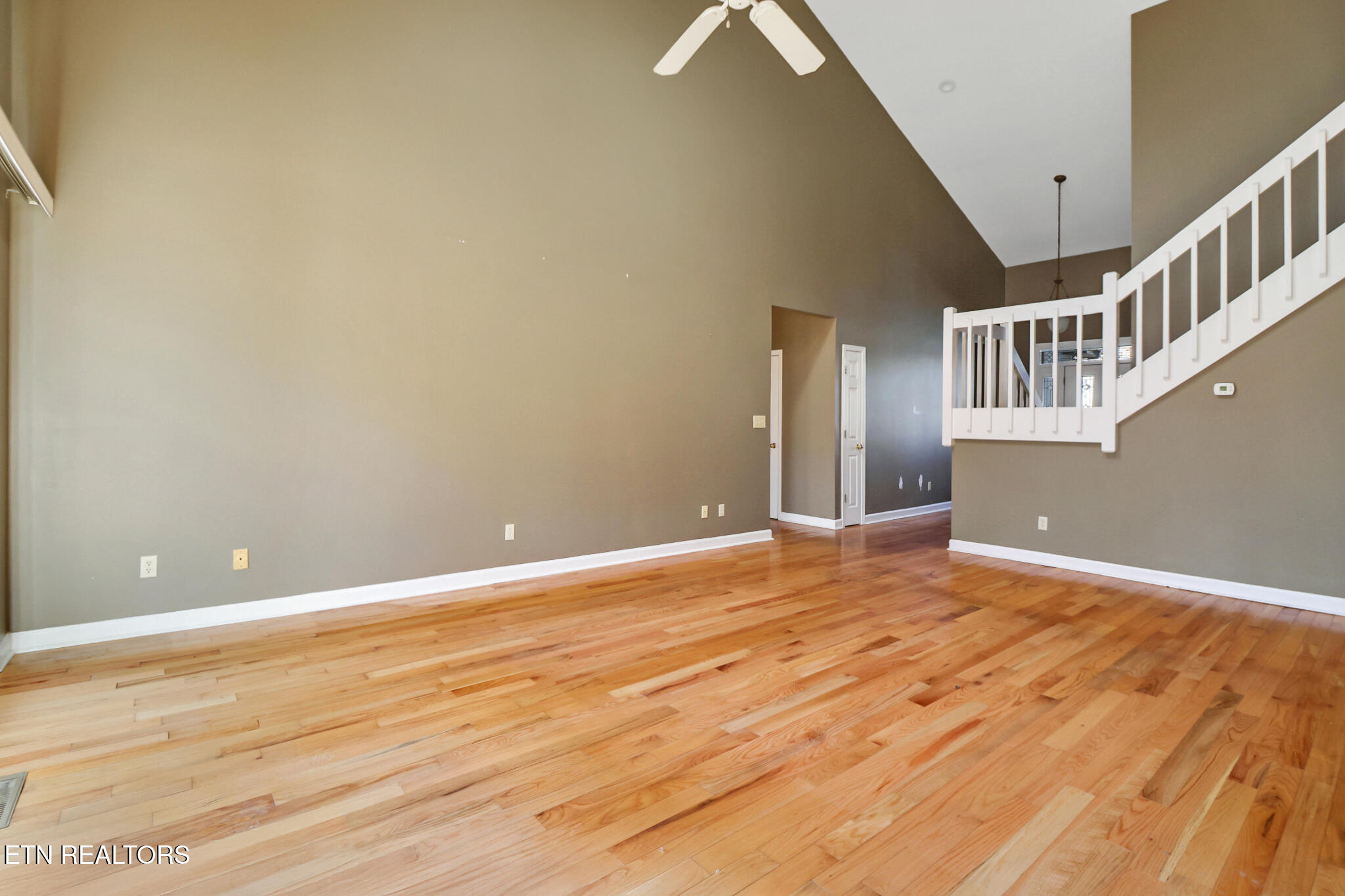 121 Inata Circle Loudon, TN 37774 - Photo 17 of 52 if1a3982-if1a3986