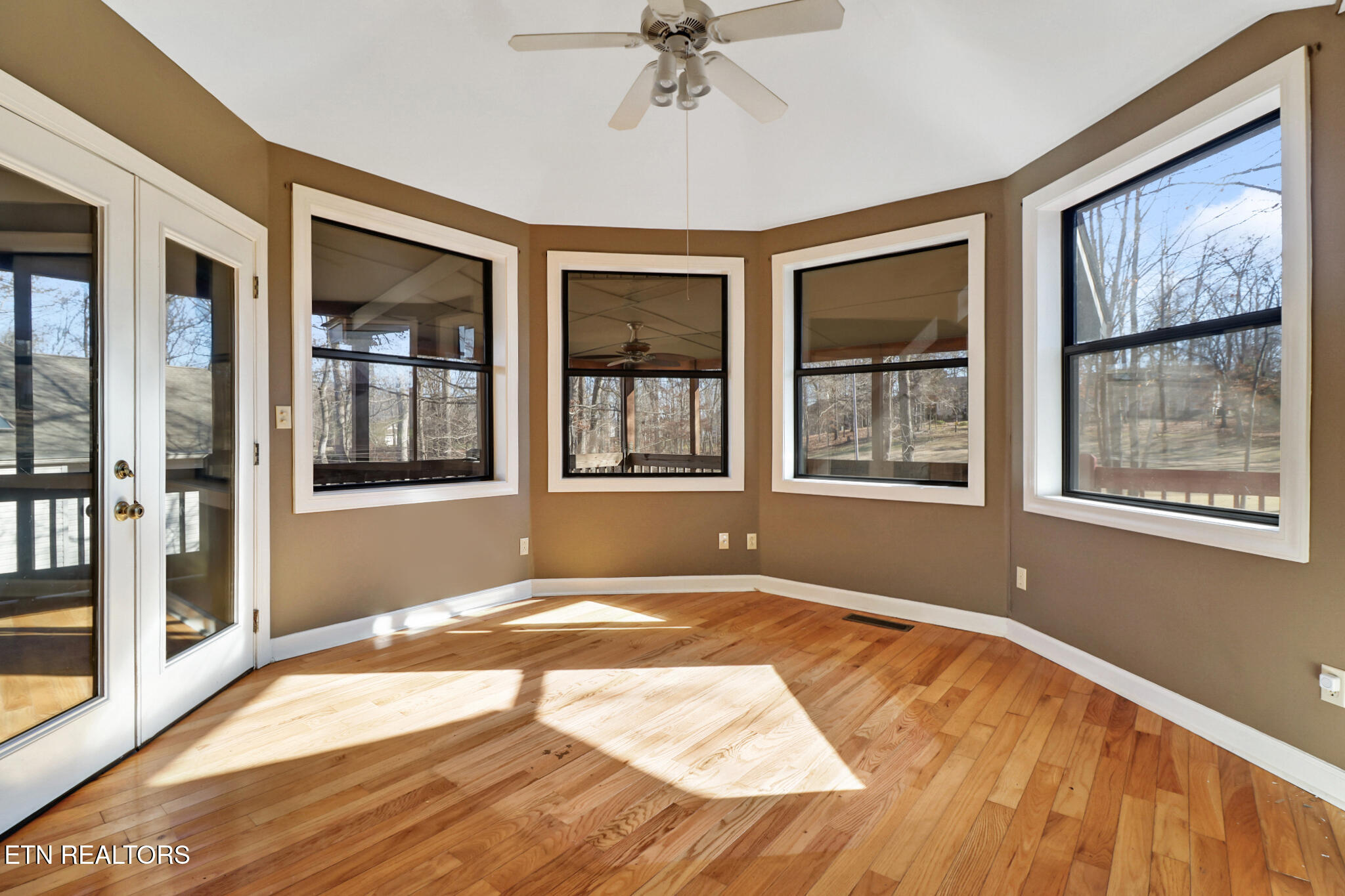 121 Inata Circle Loudon, TN 37774 - Photo 26 of 52 if1a4032-if1a4036