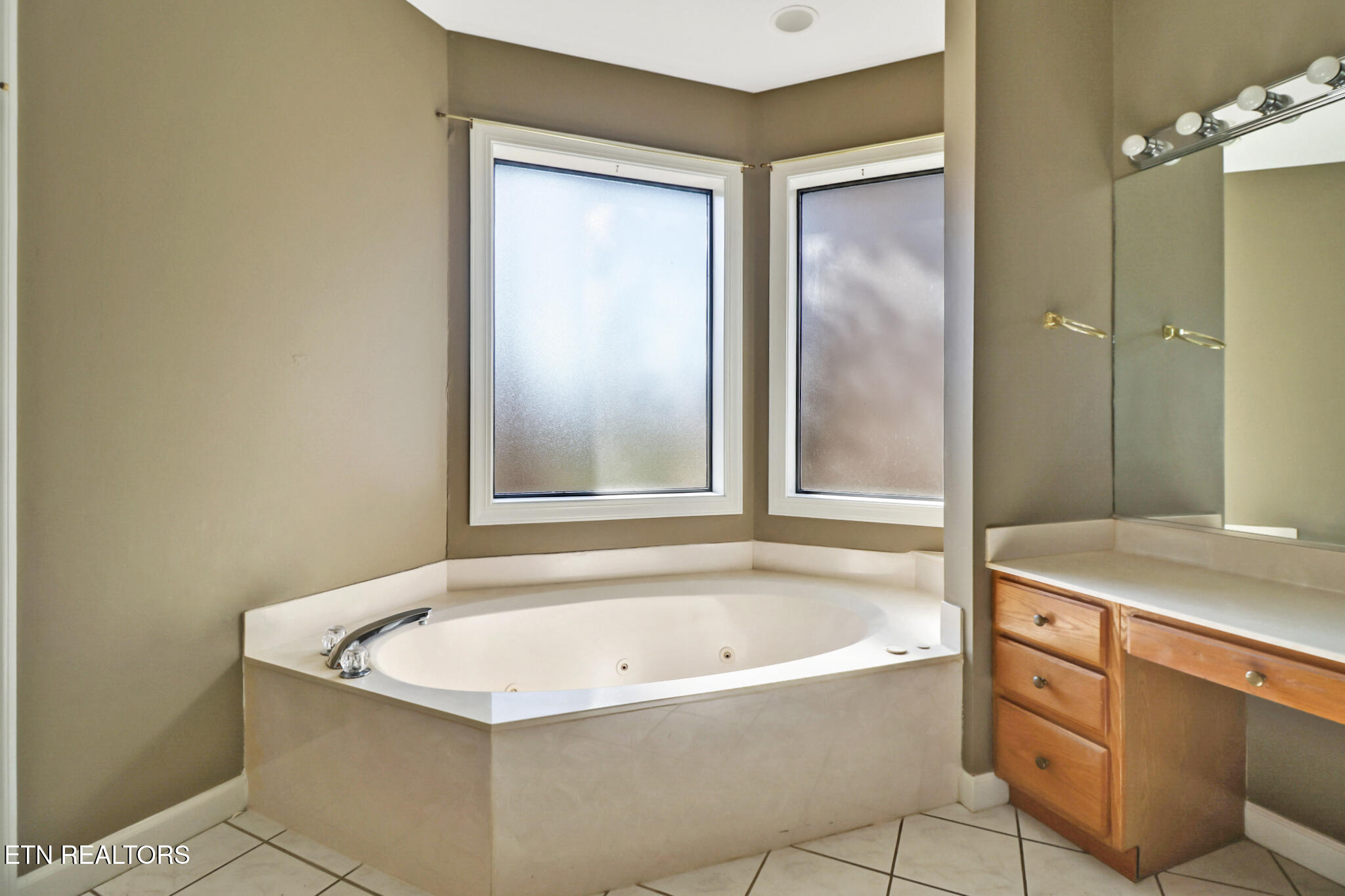 121 Inata Circle Loudon, TN 37774 - Photo 30 of 52 if1a4052-if1a4056