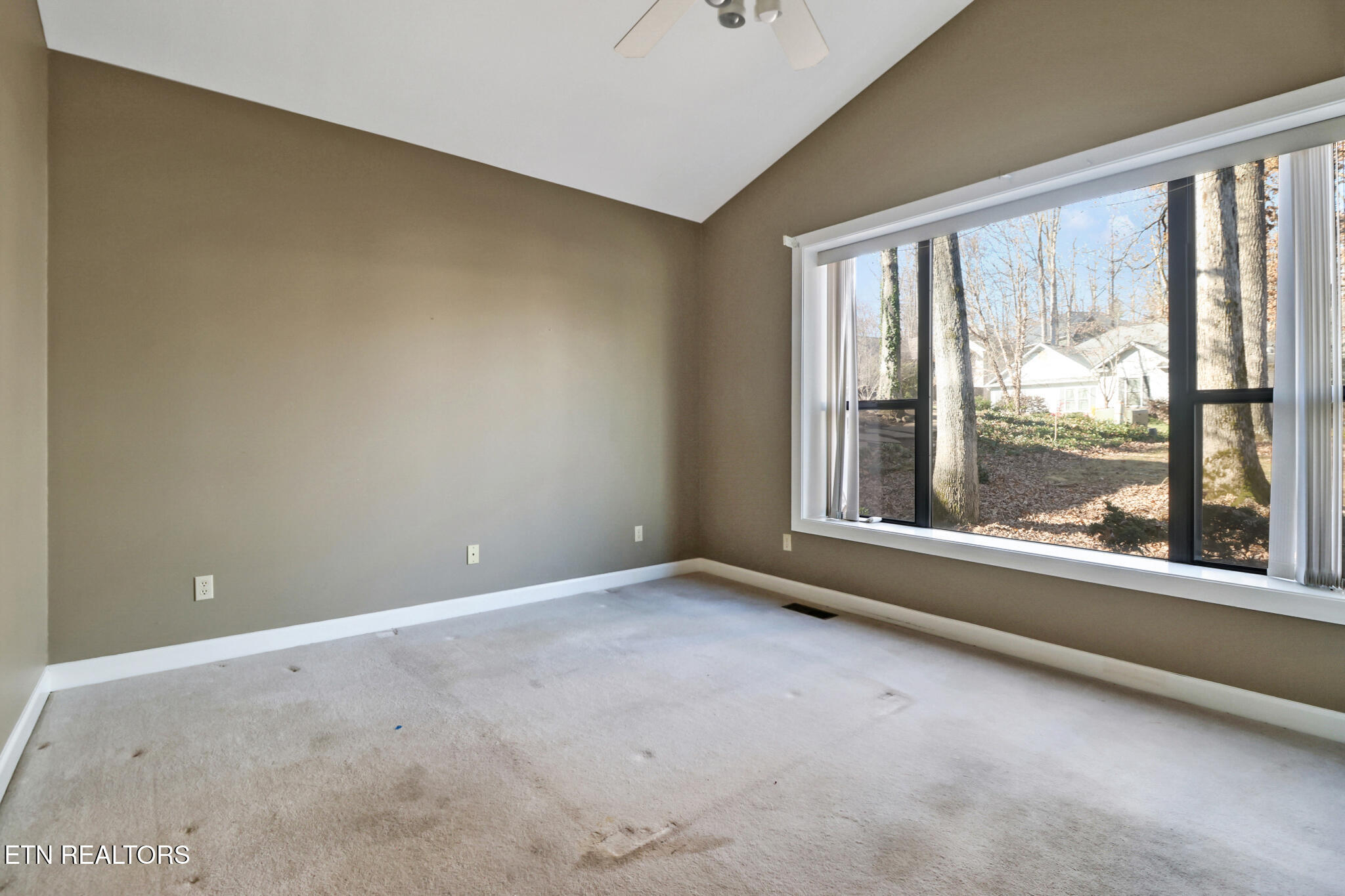 121 Inata Circle Loudon, TN 37774 - Photo 33 of 52 if1a4067-if1a4071