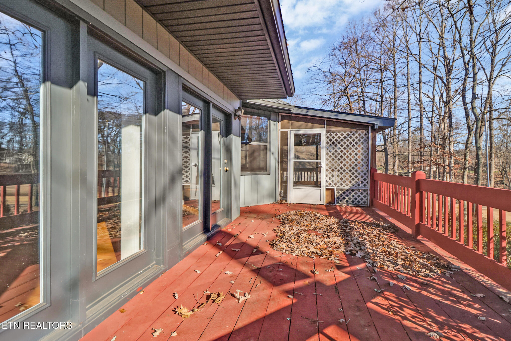 121 Inata Circle Loudon, TN 37774 - Photo 8 of 52 if1a3942-if1a3946