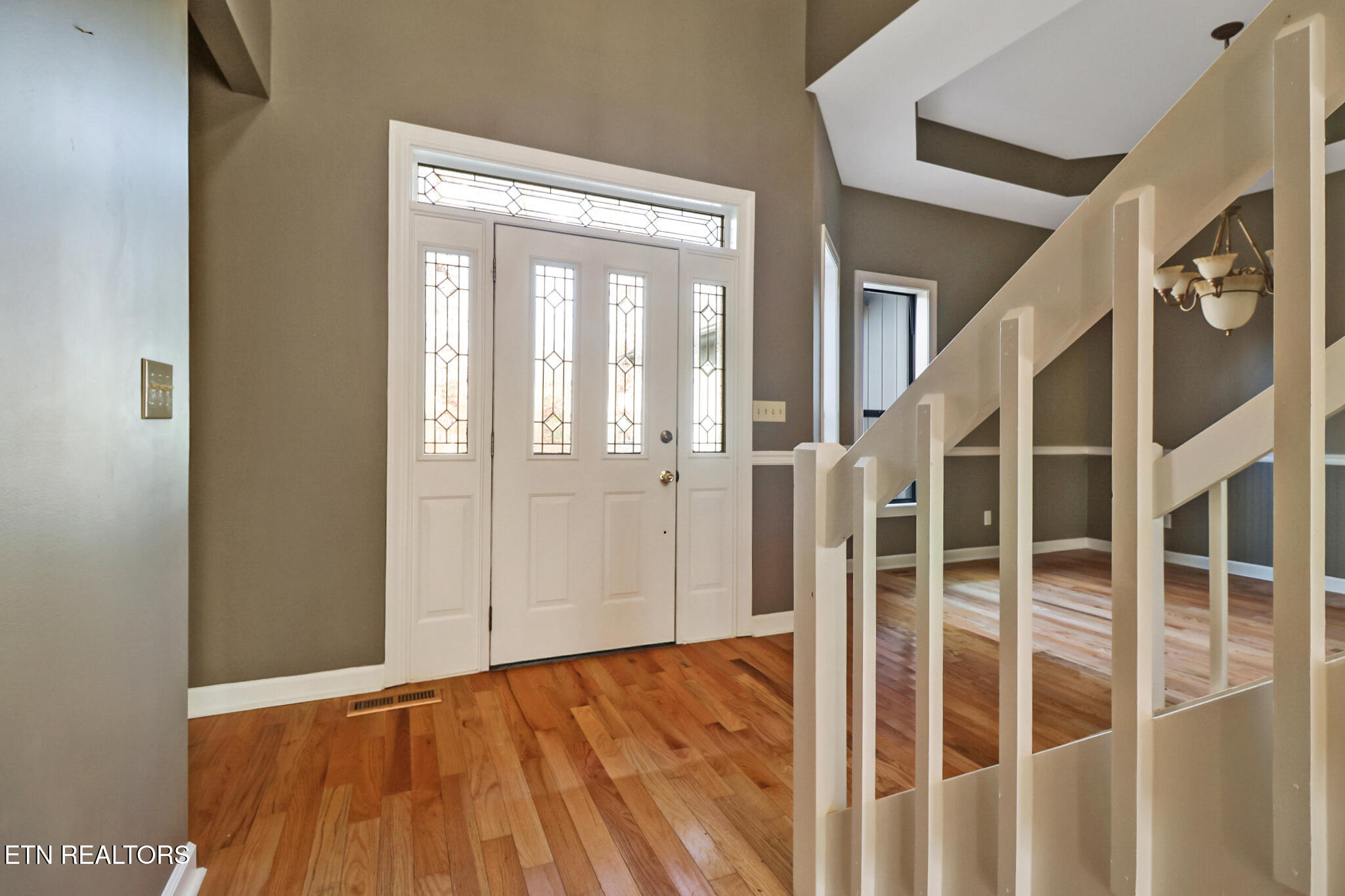 121 Inata Circle Loudon, TN 37774 - Photo 10 of 52 if1a3952-if1a3956