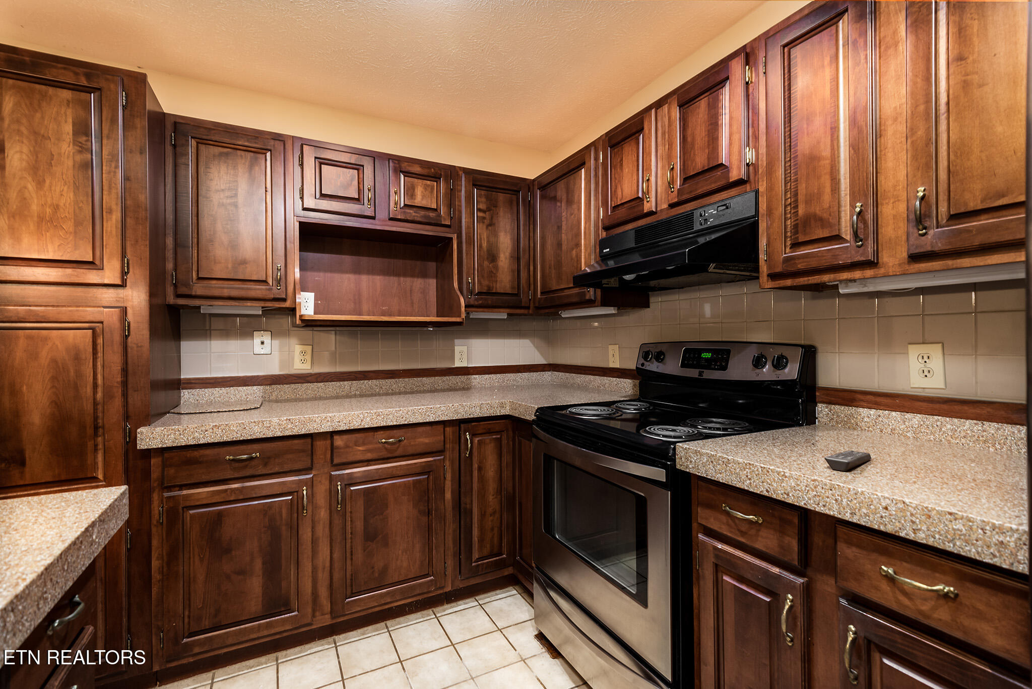 337 Suburban Road Knoxville, TN 37923 - Photo 8 of 25 337_Suburban_108