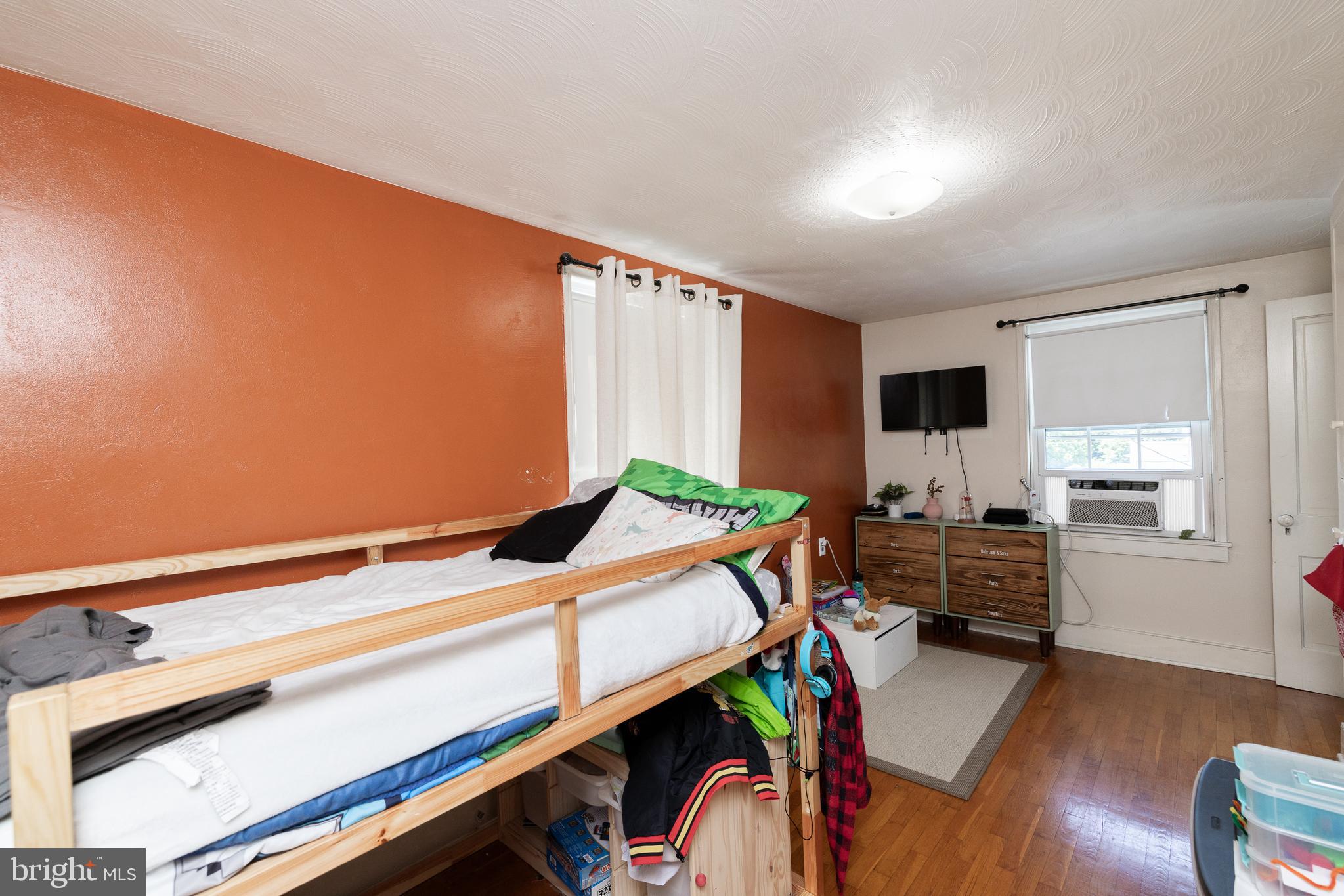 5378 Main Street Stephens City, VA 22655 - Photo 40 of 58 a reading room with furniture and wooden floor