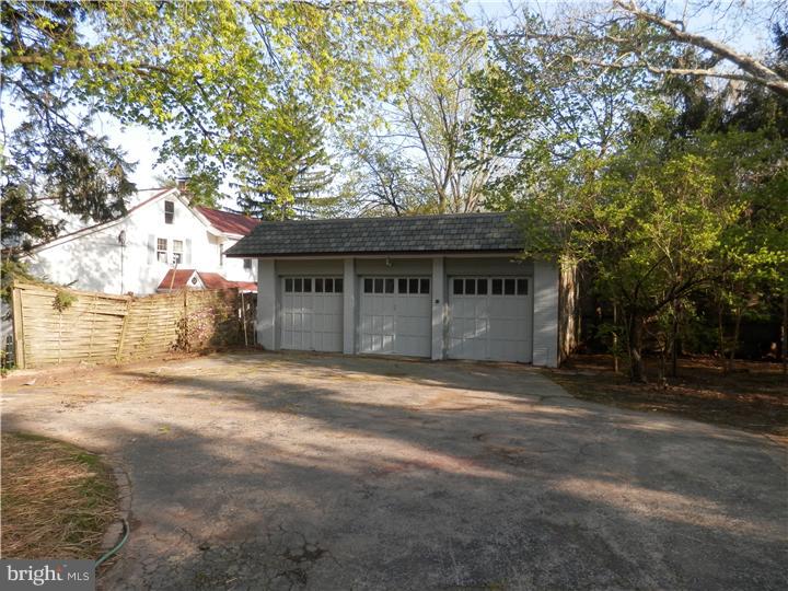25 West Mill Road Flourtown, PA 19031 - Photo 23 of 25 Garage
