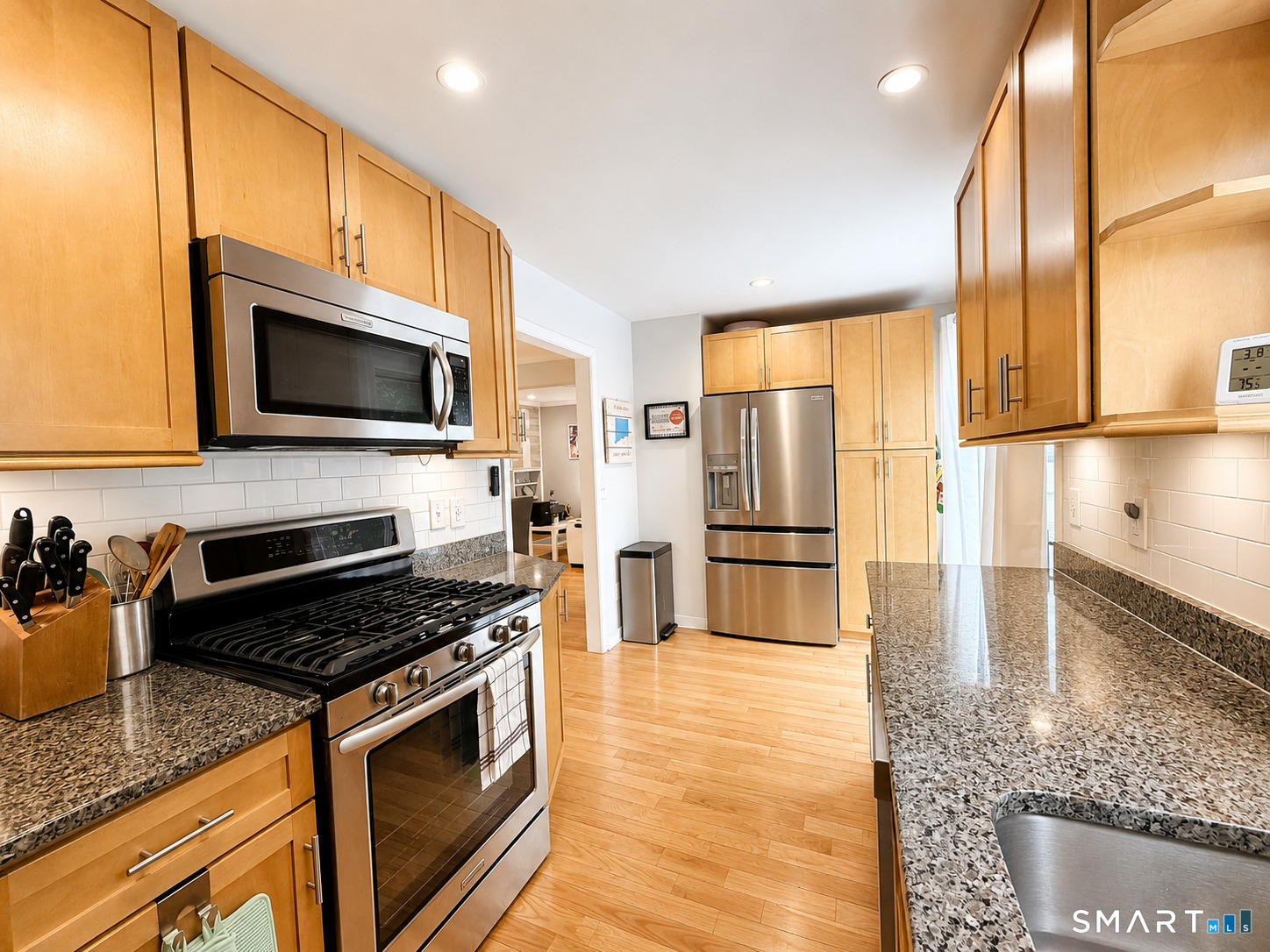 385 Unquowa Road, Unit 385 Fairfield, CT 06824 - Photo 10 of 24