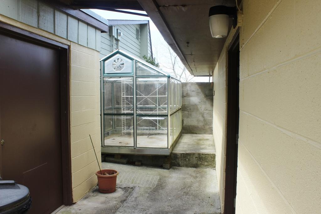 1800 Repass Road New Market, TN 37820 - Photo 25 of 39 breezeway to garage (1024x683).jpg