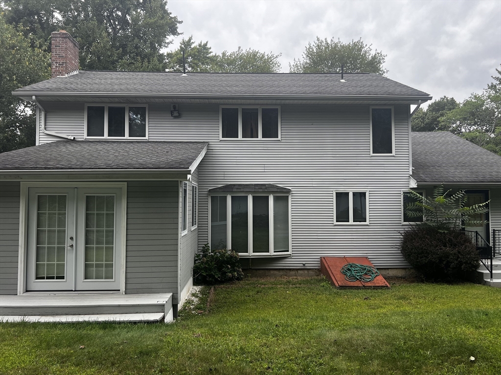 11 Calvin Street Springfield, MA 01104 - Photo 2 of 9