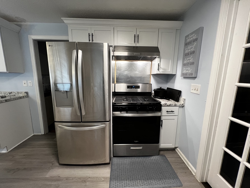 11 Calvin Street Springfield, MA 01104 - Photo 5 of 9