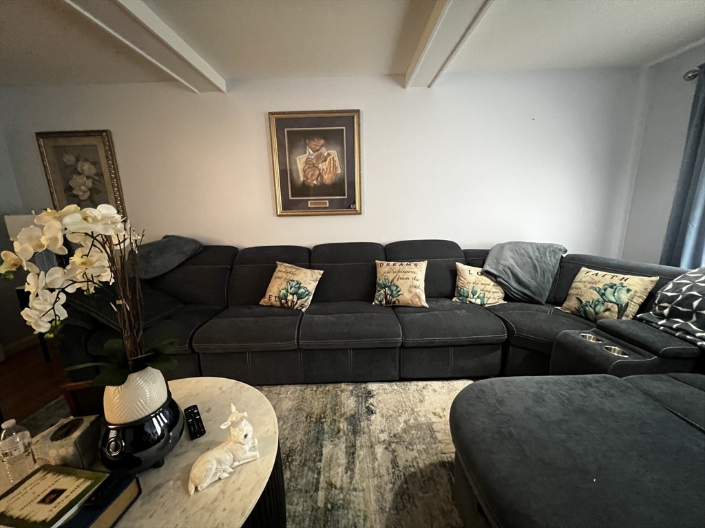 11 Calvin Street Springfield, MA 01104 - Photo 7 of 9