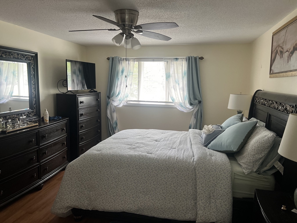 11 Calvin Street Springfield, MA 01104 - Photo 9 of 9