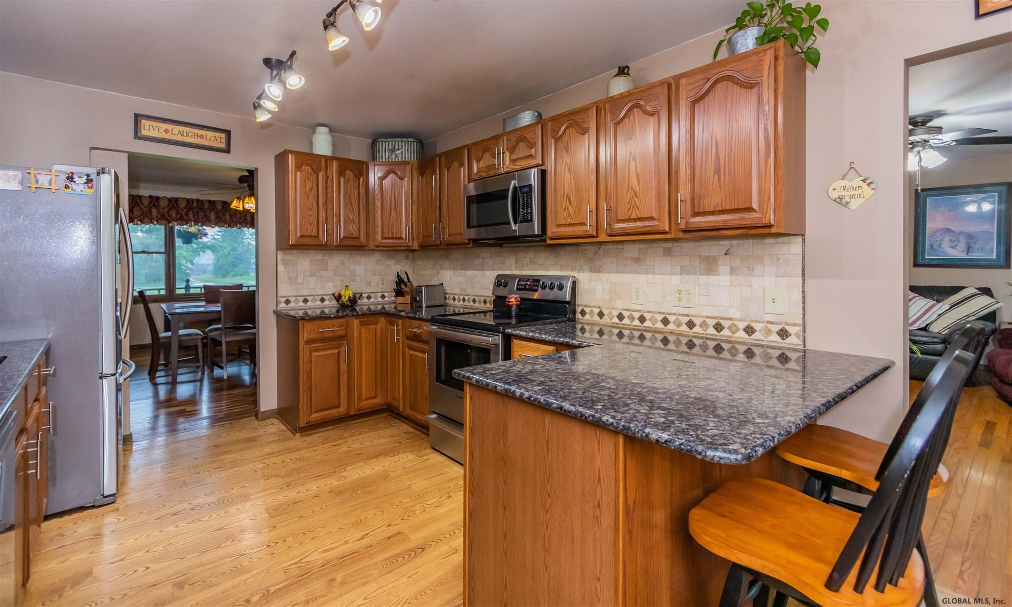 286 Morrow Road Amsterdam, NY 12010 - Photo 3 of 79 Photo 3