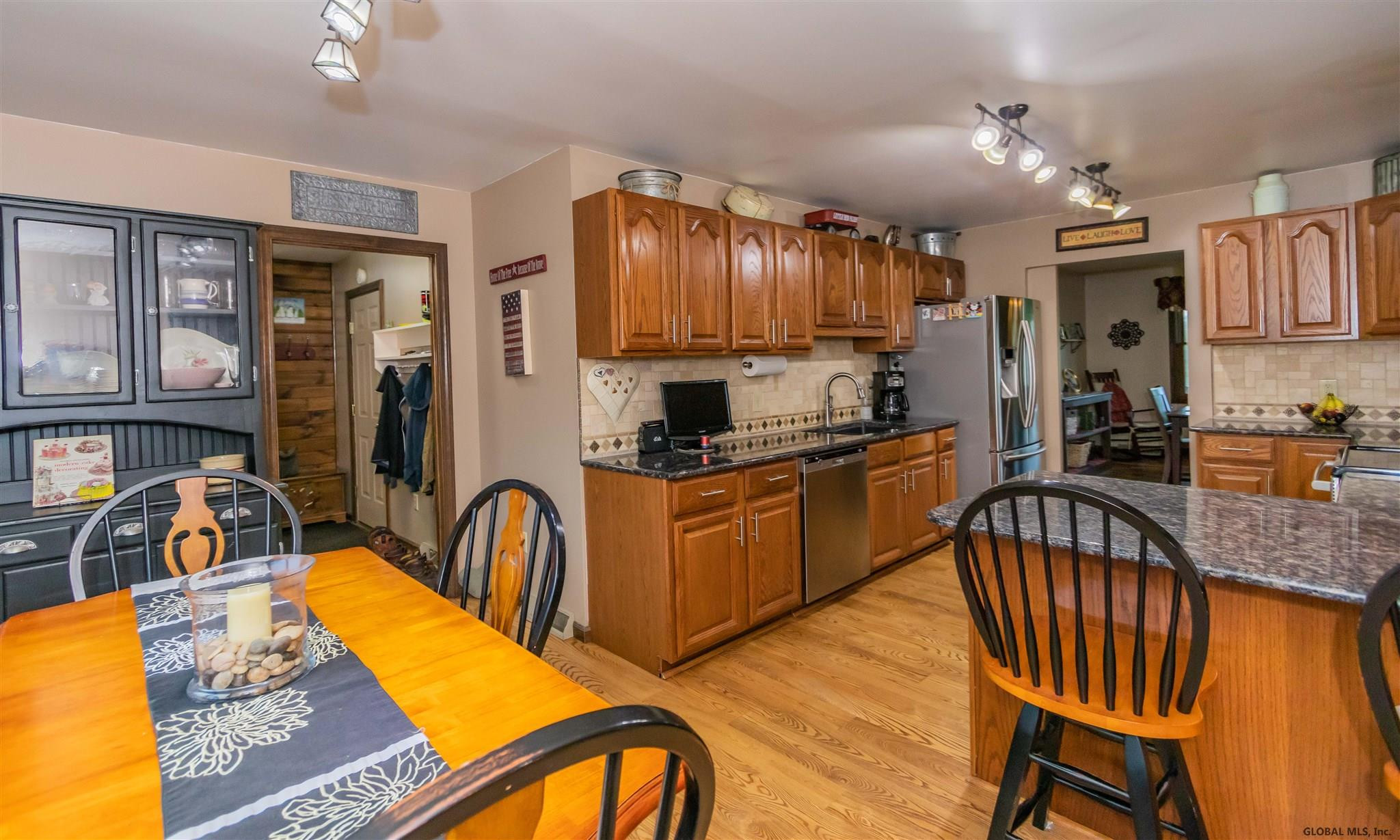 286 Morrow Road Amsterdam, NY 12010 - Photo 6 of 79 Photo 6