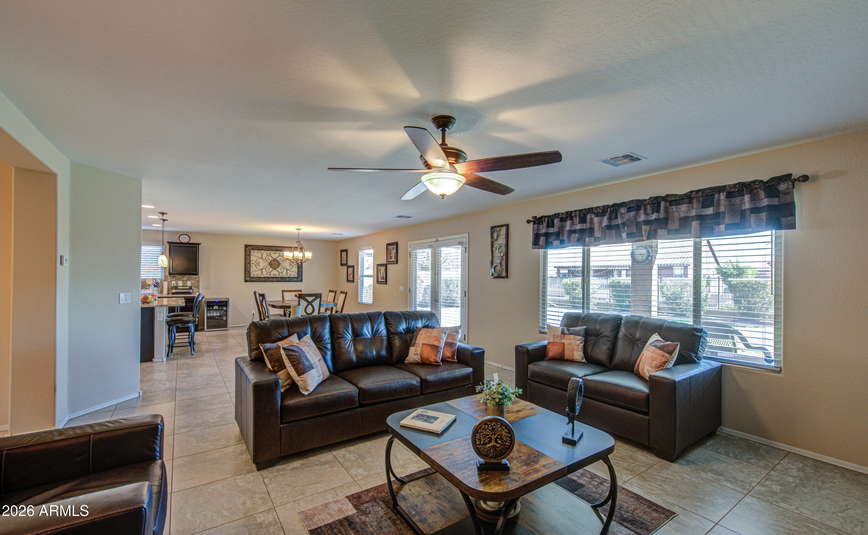 7535 West Apollo Road Laveen, AZ 85339 - Photo 10 of 55 Living Room 6