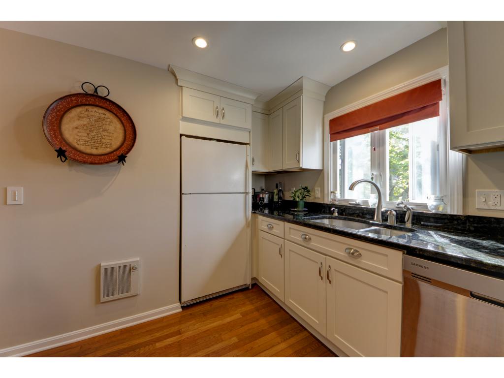 71 Seabury Hampton, NH 03842 - Photo 22 of 36 Gallery Image 22