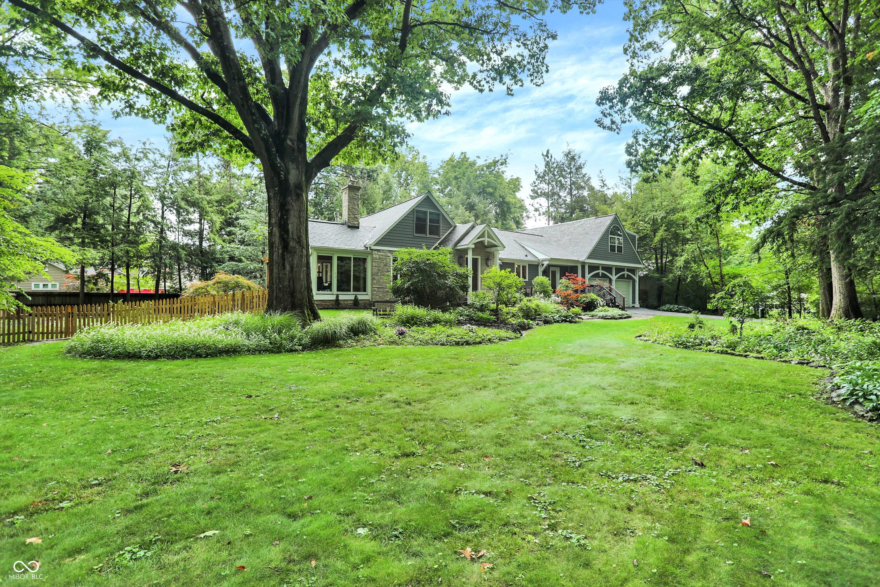 7910 Evanston Road Indianapolis, IN 46240 - Photo 3 of 64 Gallery Image 3
