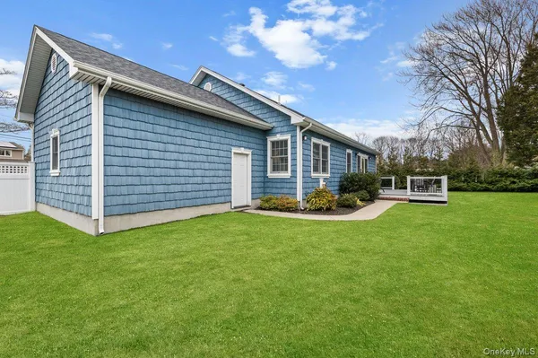$749,000 | 66 Arch Drive, Holbrook, NY 11741