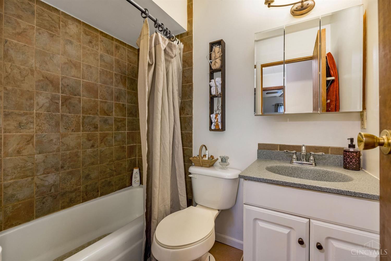 2199 Gardner Road Hamilton, OH 45013 - Photo 13 of 31 Gallery Image 13