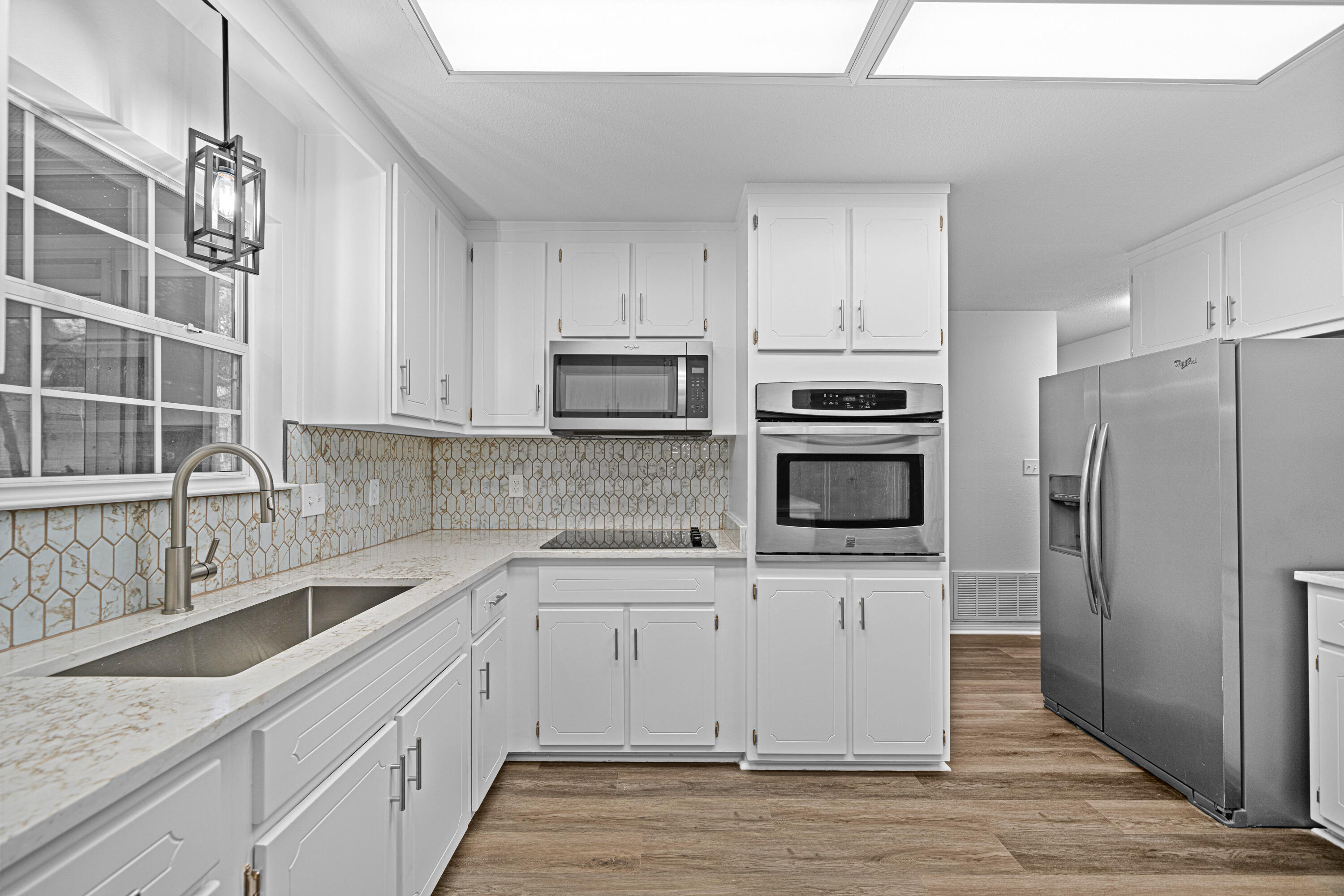 6004 Donald Guy Road Crestview, FL 32539 - Photo 11 of 31 Bright Kitchen With Everyday Efficiency