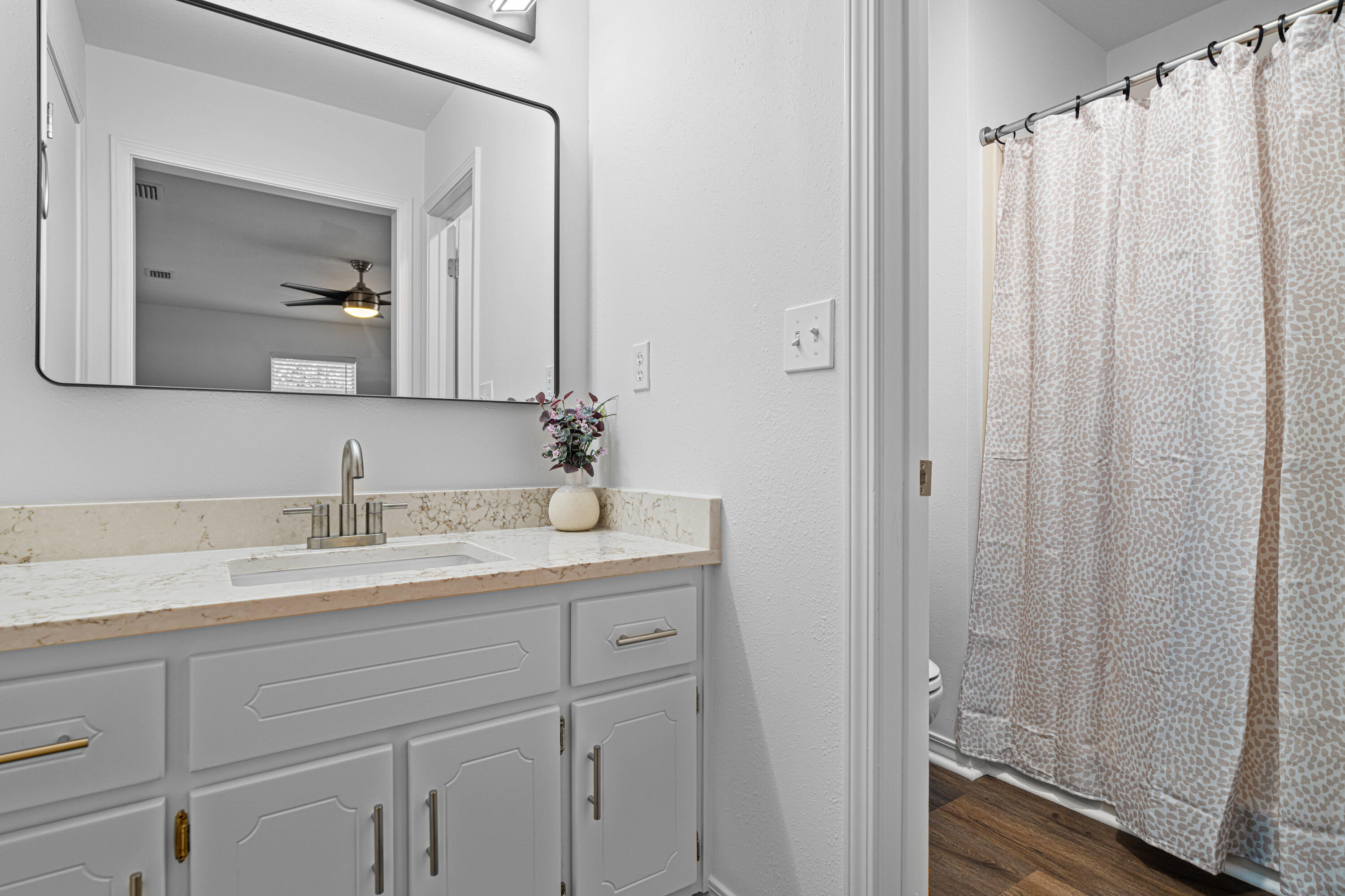 6004 Donald Guy Road Crestview, FL 32539 - Photo 14 of 31 Private En-Suite With Clean Finishes