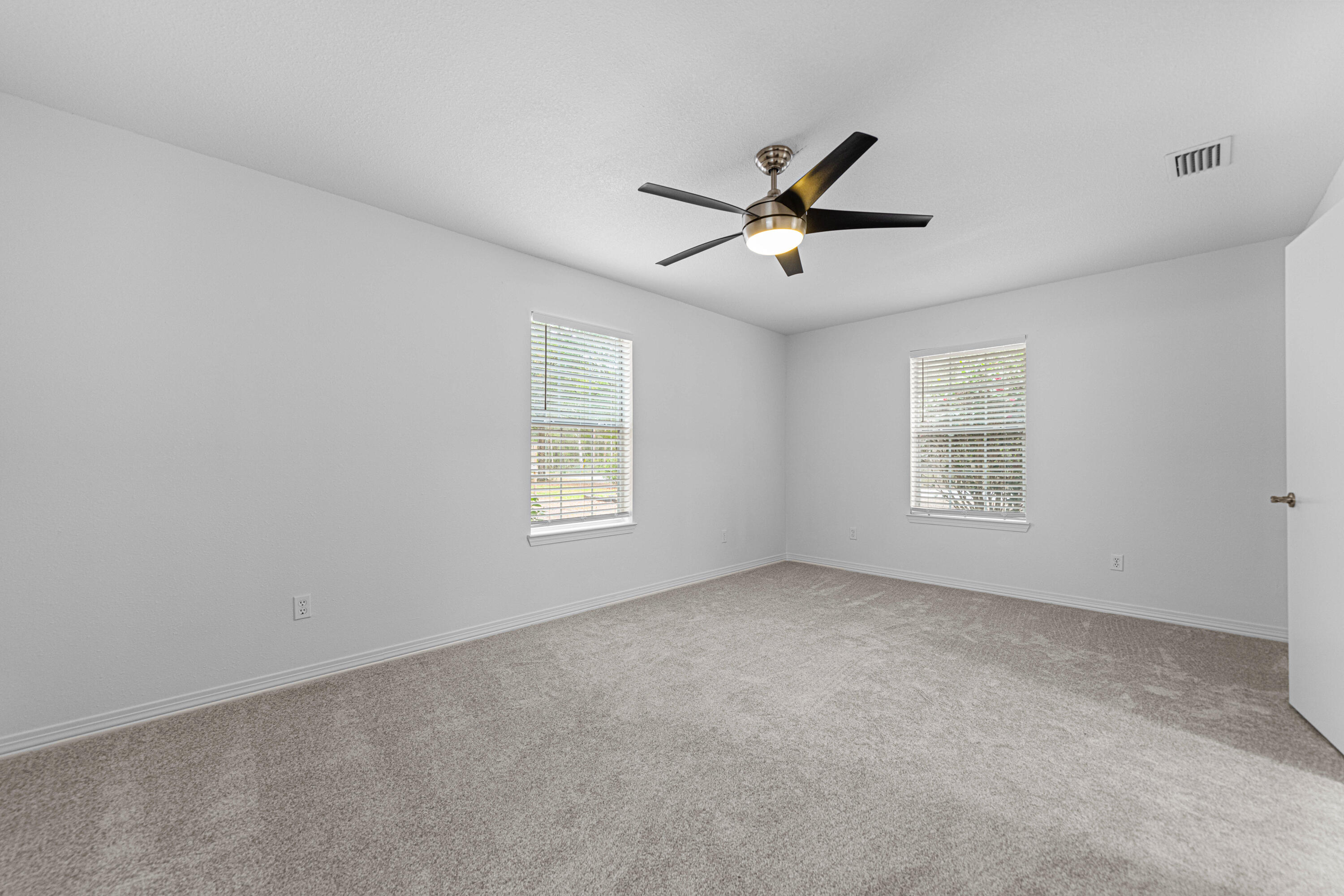 6004 Donald Guy Road Crestview, FL 32539 - Photo 15 of 31 Start Your Day Off Right