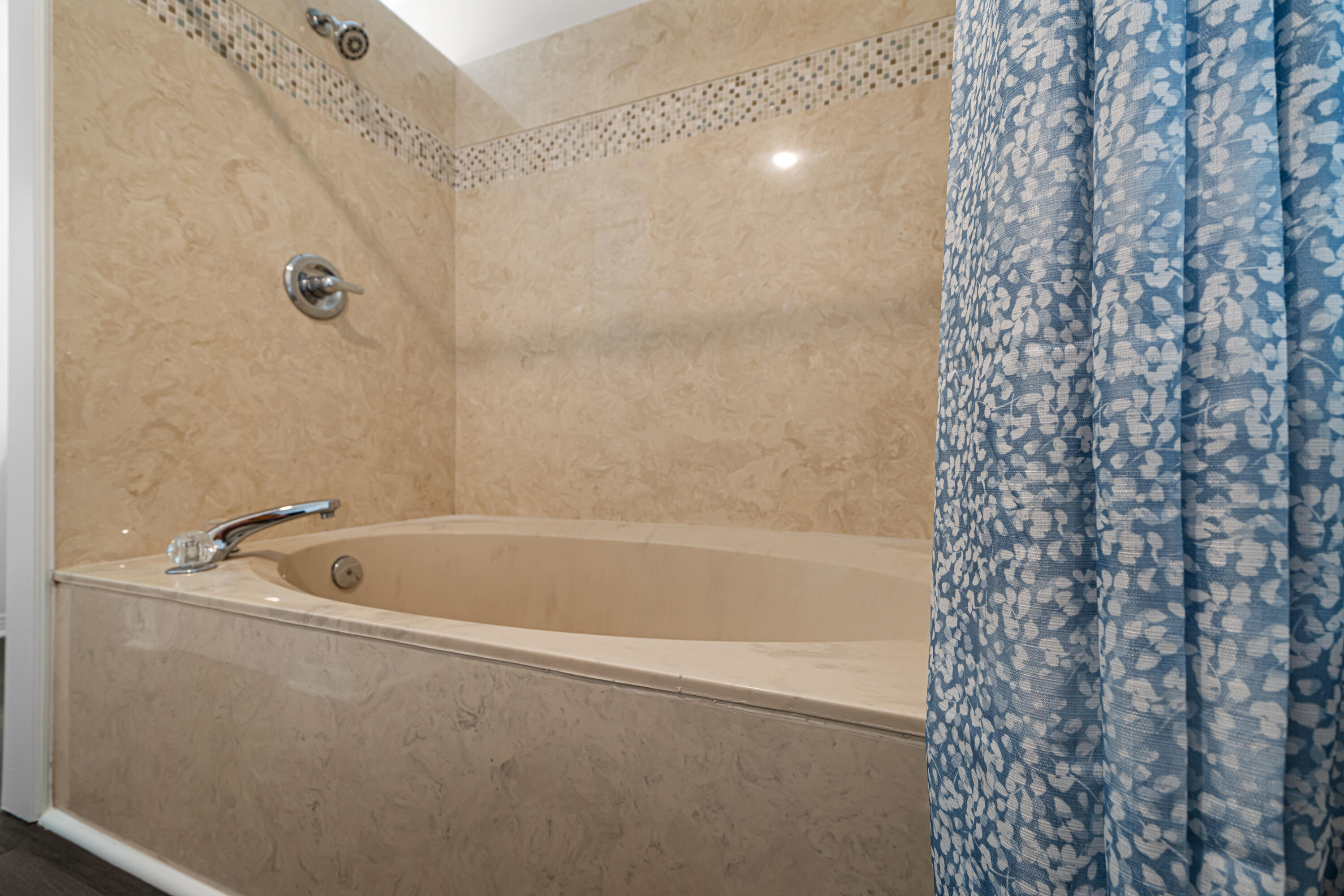 6004 Donald Guy Road Crestview, FL 32539 - Photo 19 of 31 Soak in the Day