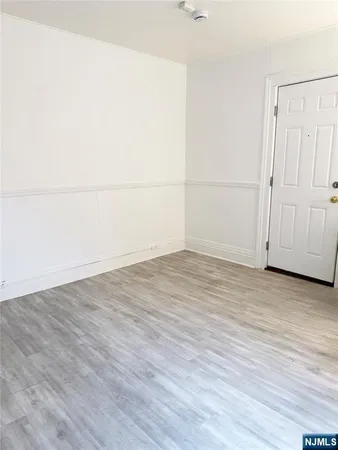 $800 | 115 West Allendale Avenue, Unit 4, Allendale, NJ 07401