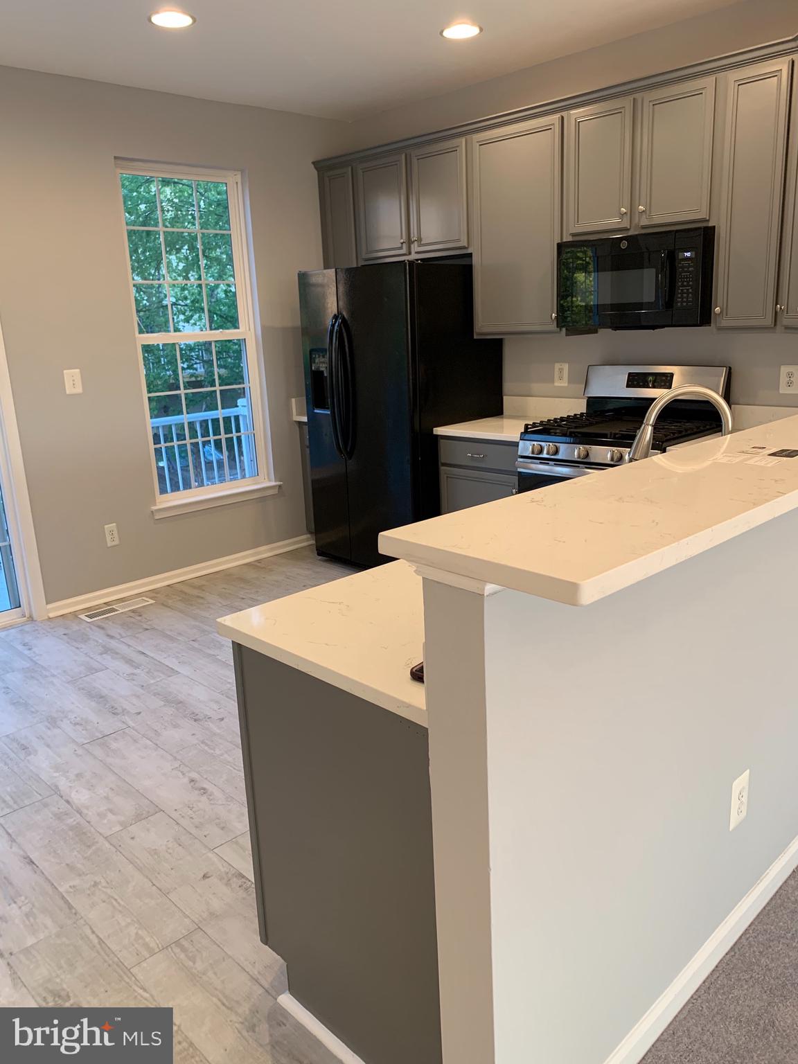 25323 Eldridge Terrace Chantilly, VA 20152 - Photo 14 of 27