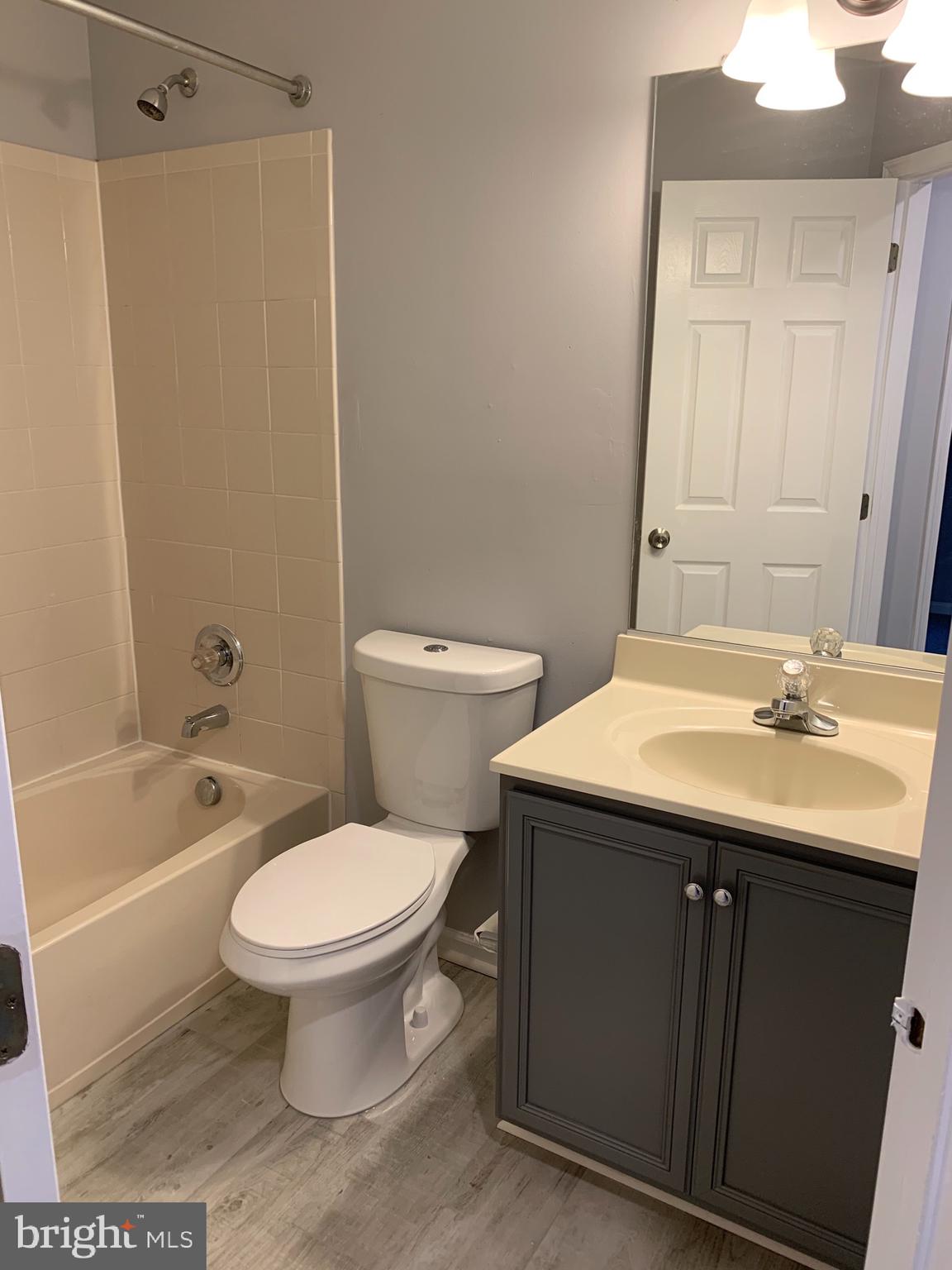 25323 Eldridge Terrace Chantilly, VA 20152 - Photo 17 of 27