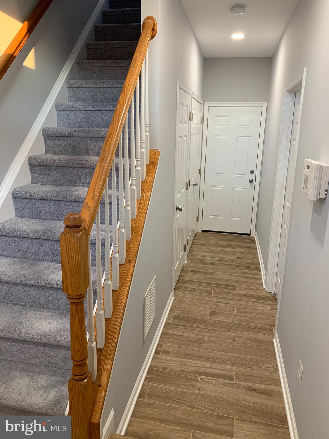 25323 Eldridge Terrace Chantilly, VA 20152 - Photo 8 of 27