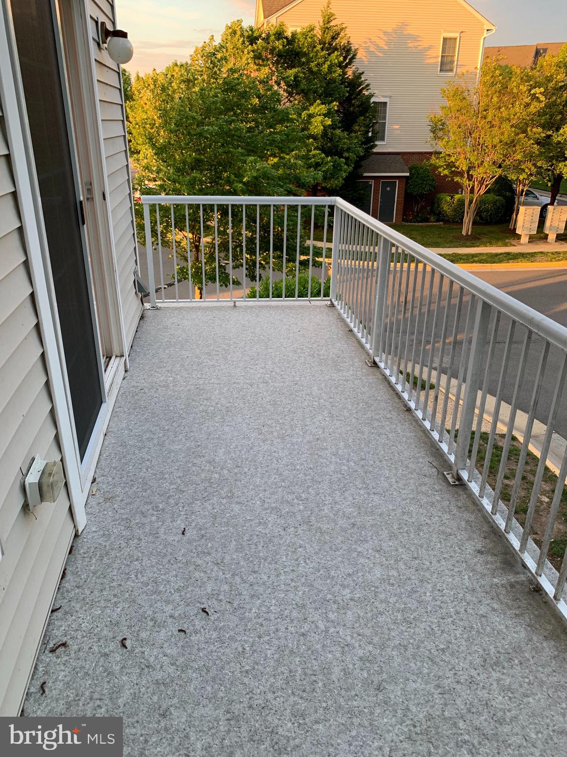 25323 Eldridge Terrace Chantilly, VA 20152 - Photo 9 of 27