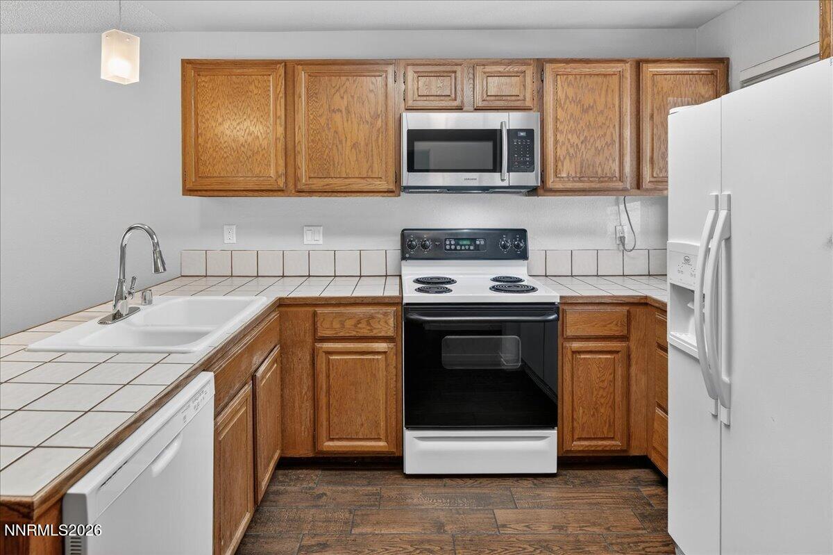 2980 Tierra Verde East Reno, NV 89512 - Photo 5 of 27 05-DSC_8831