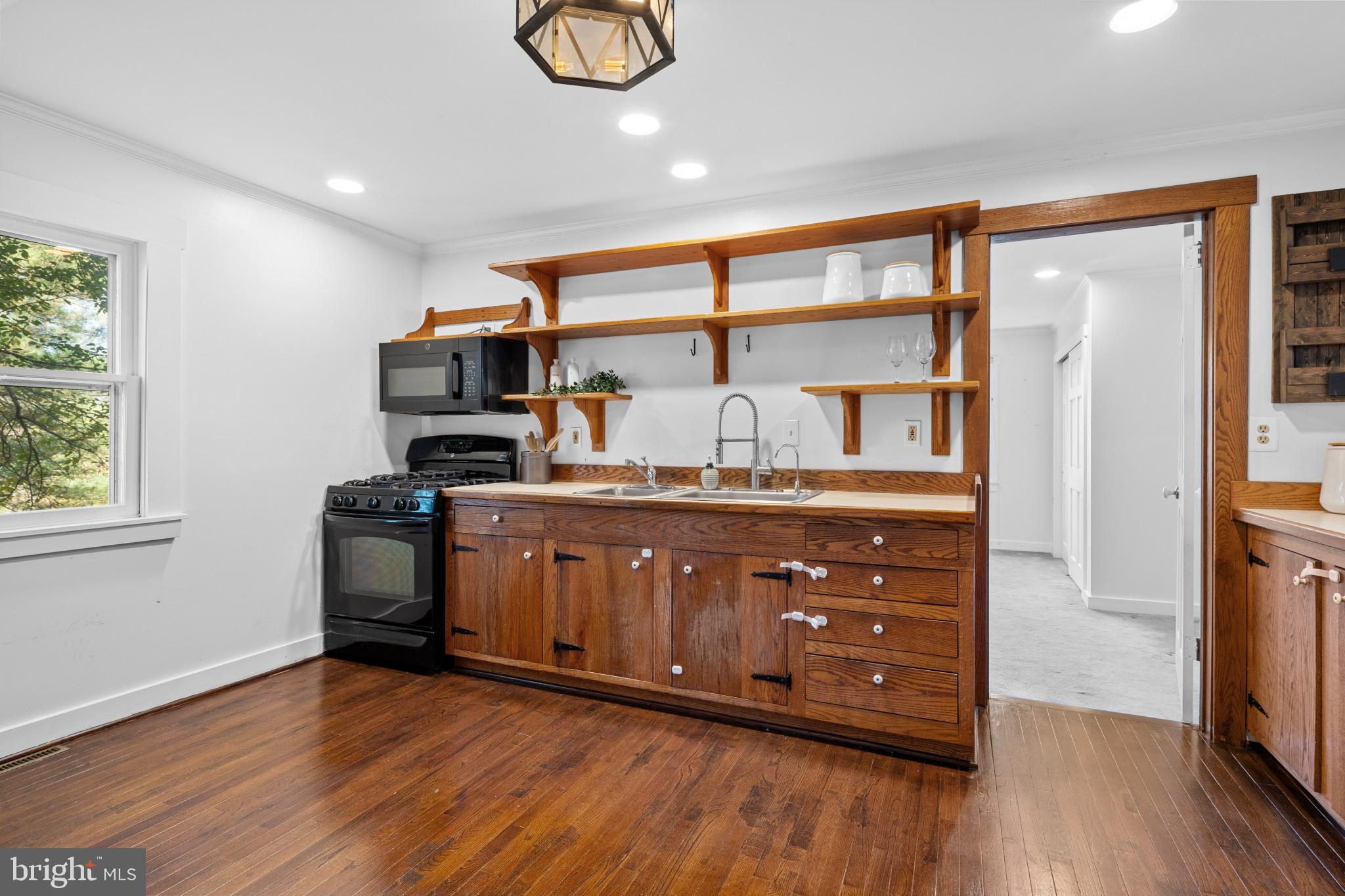 2675 Pfefferkorn Road West Friendship, MD 21794 - Photo 11 of 65 Spacious kitchen