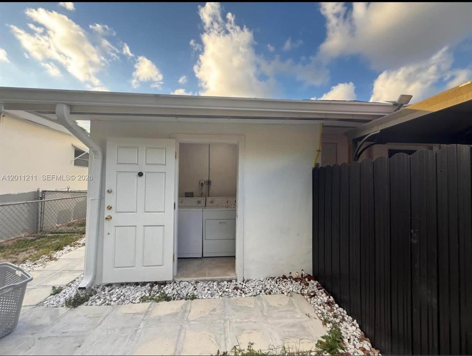 526 East 54th Street Hialeah, FL 33013 - Photo 9 of 11