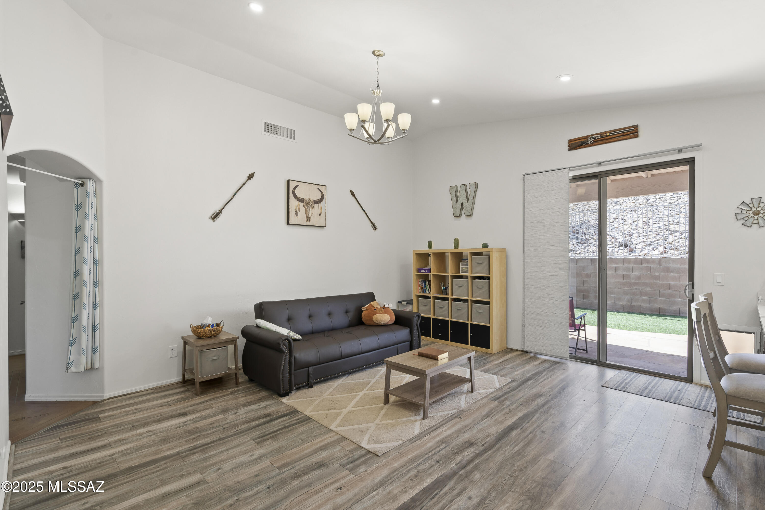 519 West Silvertip Road Tucson, AZ 85737 - Photo 9 of 29