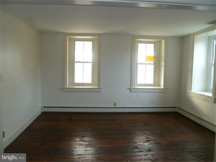 675 Ridge Road Spring City, PA 19475 - Photo 3 of 10