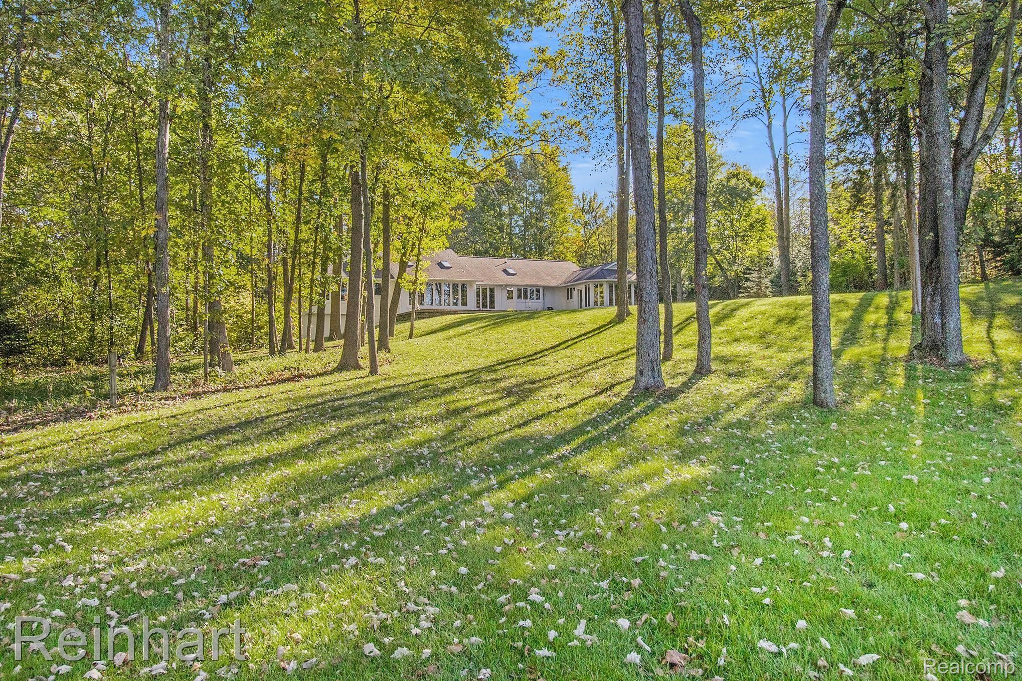 633 North Maxfield Road Brighton, MI 48114 - Photo 41 of 47 IMG_0810.jpg