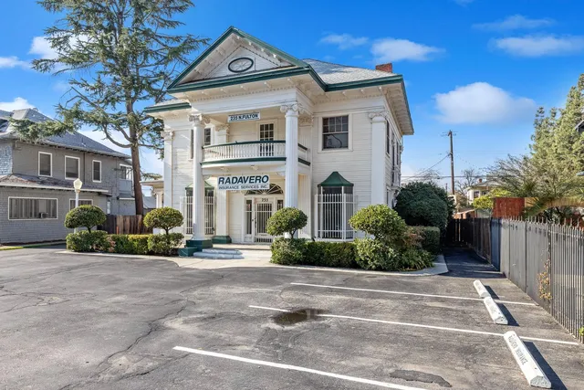 $575,000 | 235 North Fulton Street, Fresno, CA 93701