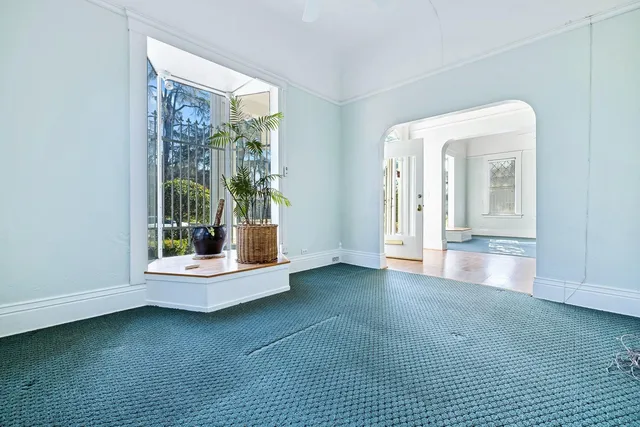 $575,000 | 235 North Fulton Street, Fresno, CA 93701