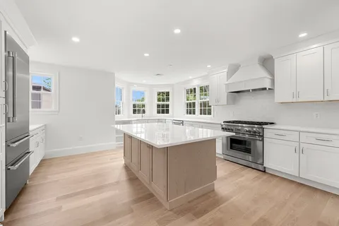 $1,879,000 | 66 Pleasant Street, Unit 2, Marblehead, MA 01945