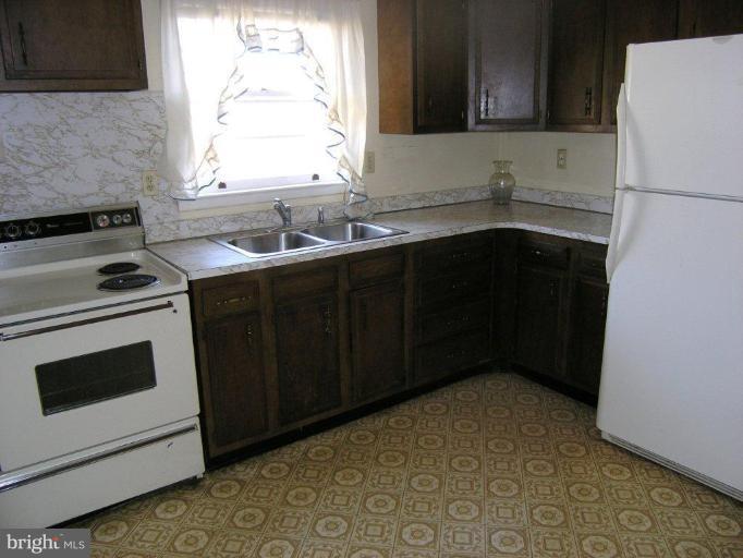 411 Delaware Road Frederick, MD 21701 - Photo 5 of 12 Kitchen #2