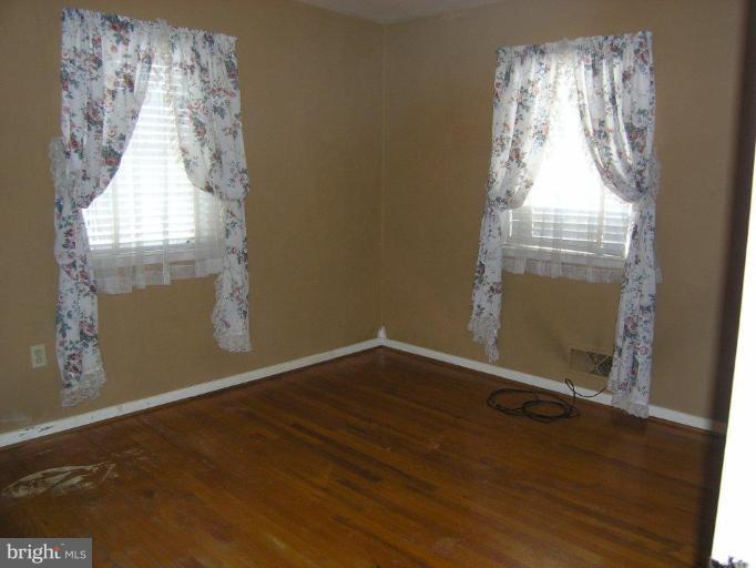 411 Delaware Road Frederick, MD 21701 - Photo 8 of 12 Bedroom #3