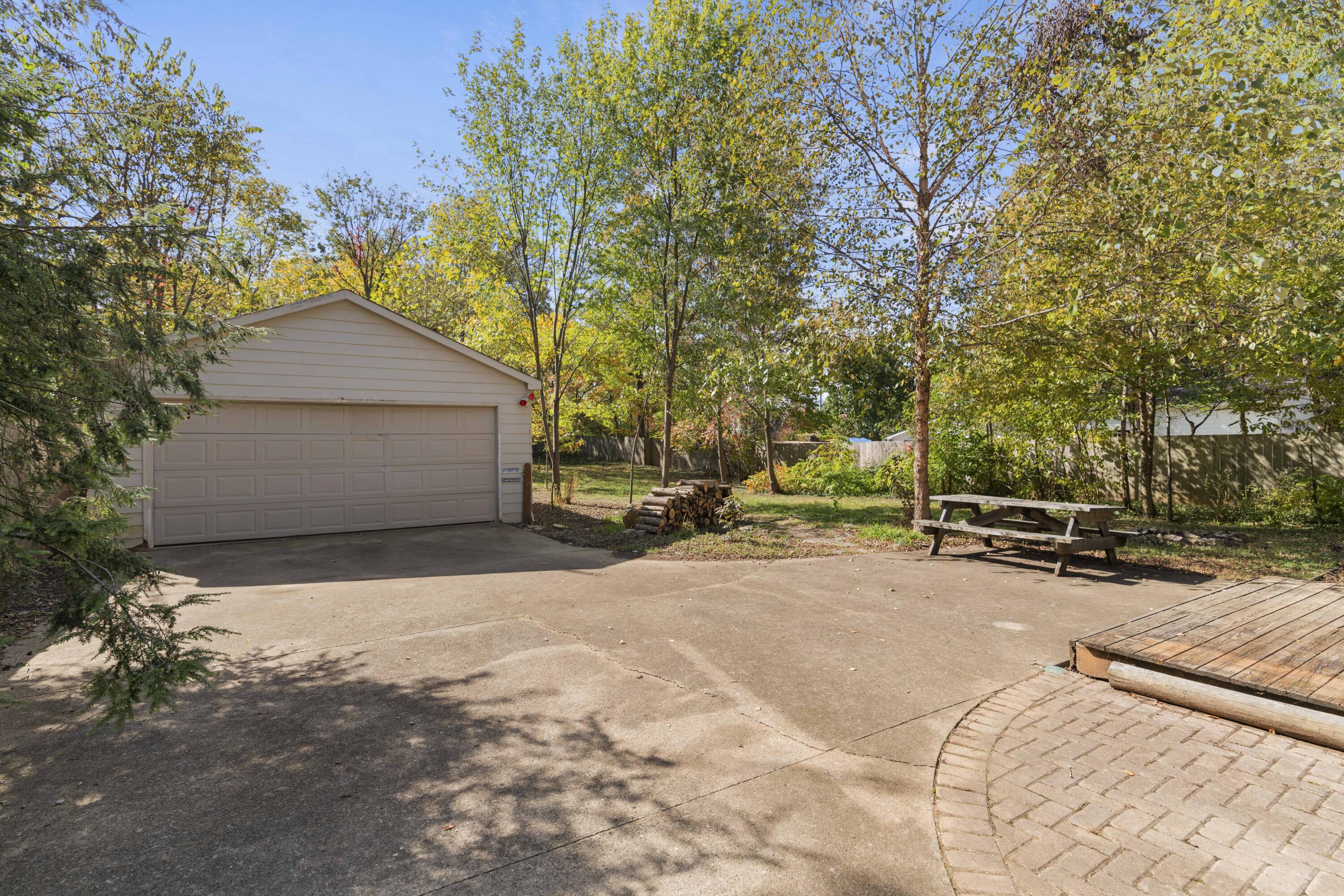 108 Tahoma Road Lexington, KY 40503 - Photo 38 of 45 T 36