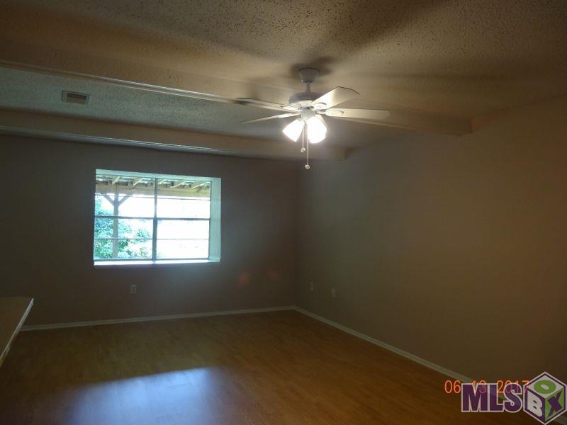 13552 Broad Court Baton Rouge, LA 70810 - Photo 3 of 19 Gallery Image 3