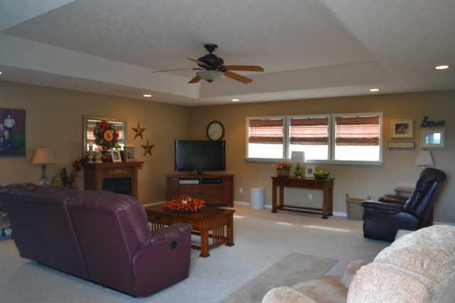1890 Clydeton Road Waverly, TN 37185 - Photo 2 of 20 Large Den with cathedral ceiling and gas fireplace!