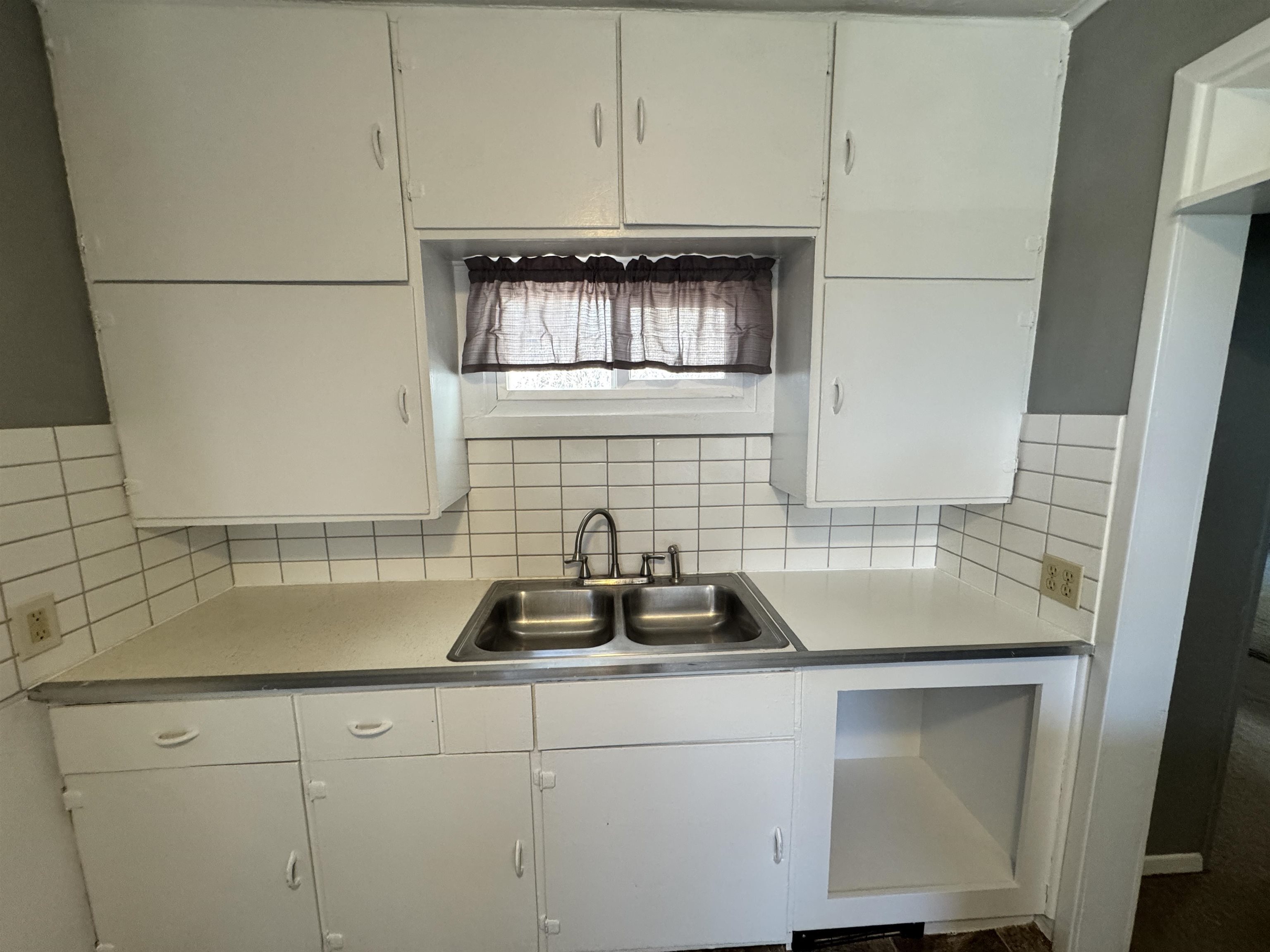 405 Daley Street Rawlins, WY 82301 - Photo 8 of 18