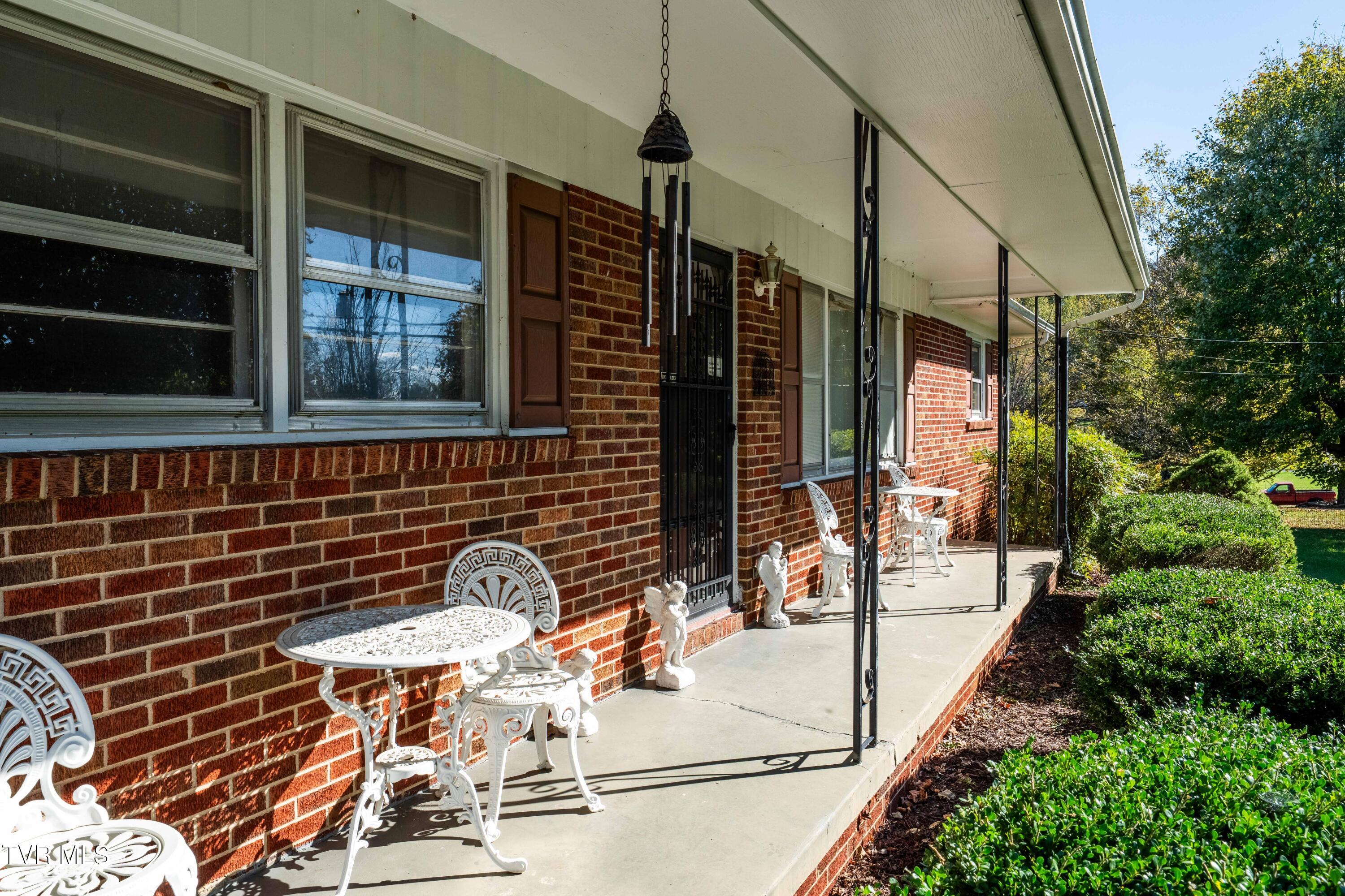 1115 Huffine Road Johnson City, TN 37604 - Photo 9 of 48 1115 Huffine Rd (8 of 52)