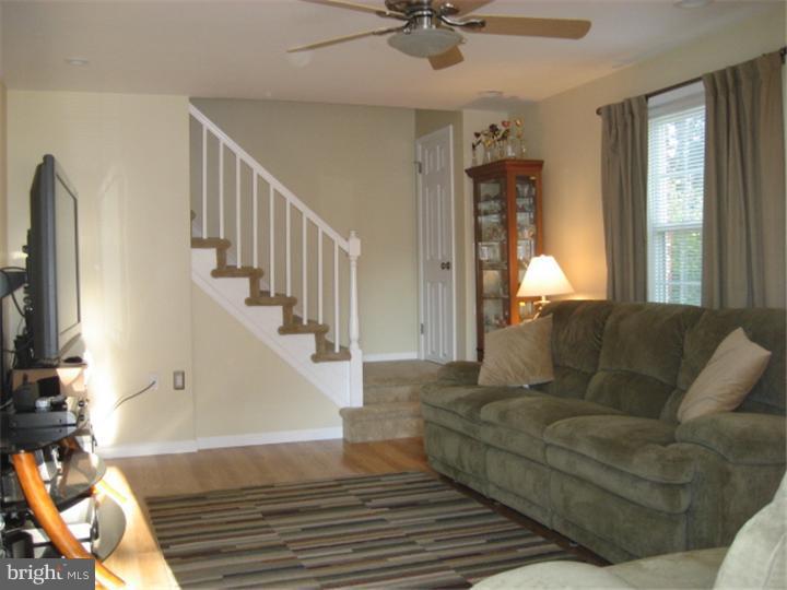 706 Fairview Road Swarthmore, PA 19081 - Photo 4 of 24 Living Room