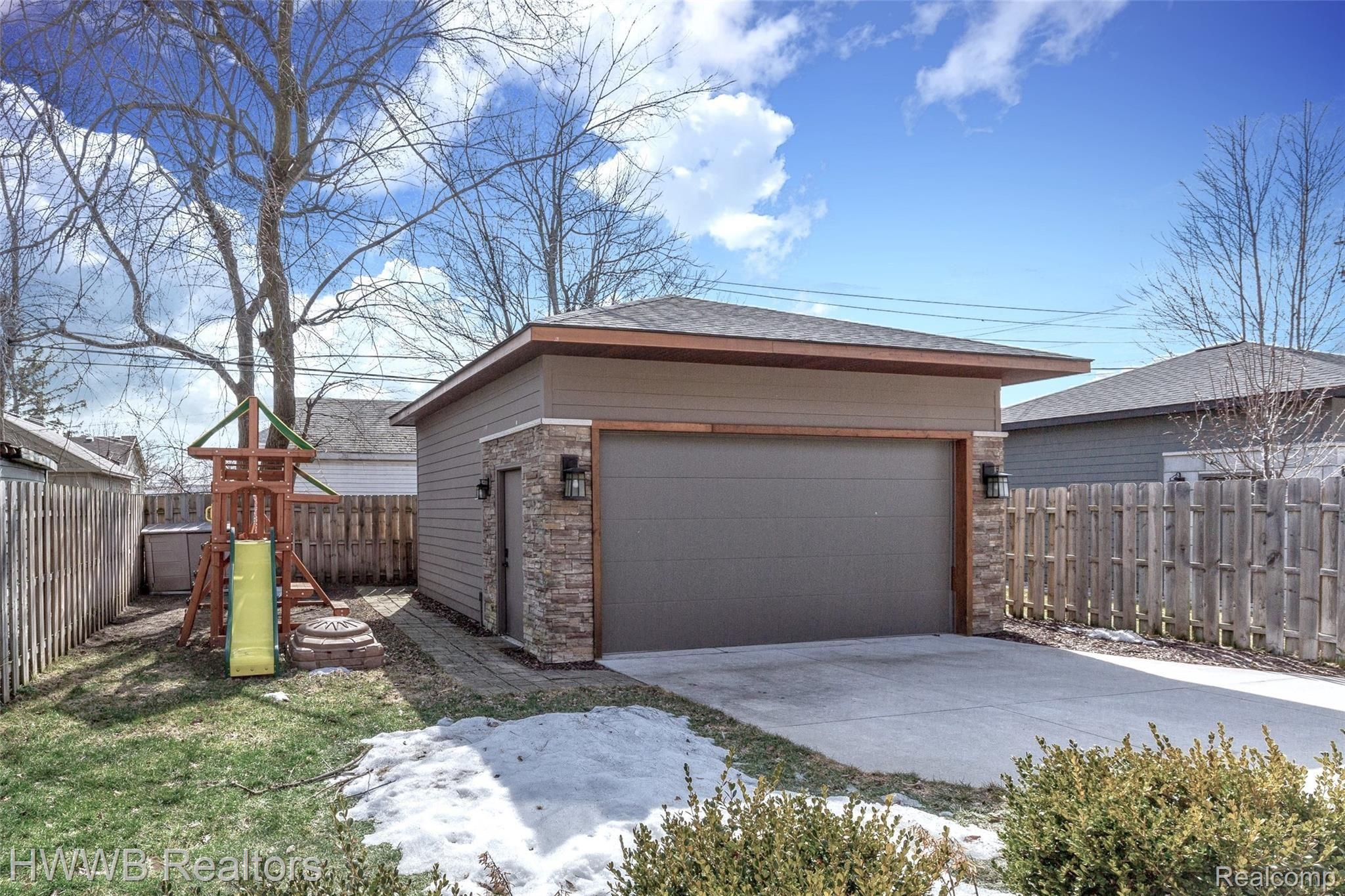 1228 Ruffner Avenue Birmingham, MI 48009 - Photo 44 of 47 44 - Garage 592A2416.jpg